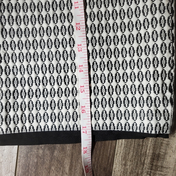 Ann Taylor Tapestry Lined Side Zip Pencil Skirt Women's Size 4 NWOT Black White - Picture 4 of 14